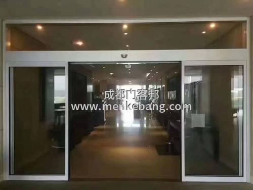 自動(dòng)門停電常開,自動(dòng)感應(yīng)門斷電后容易掰開方法